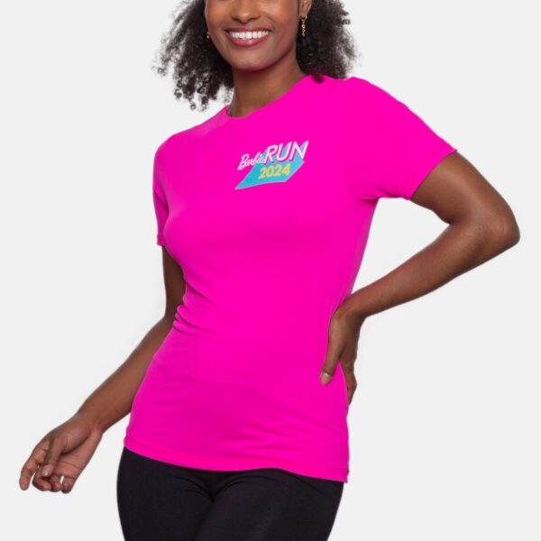 Camiseta Barbie Run 2024 Baby Look